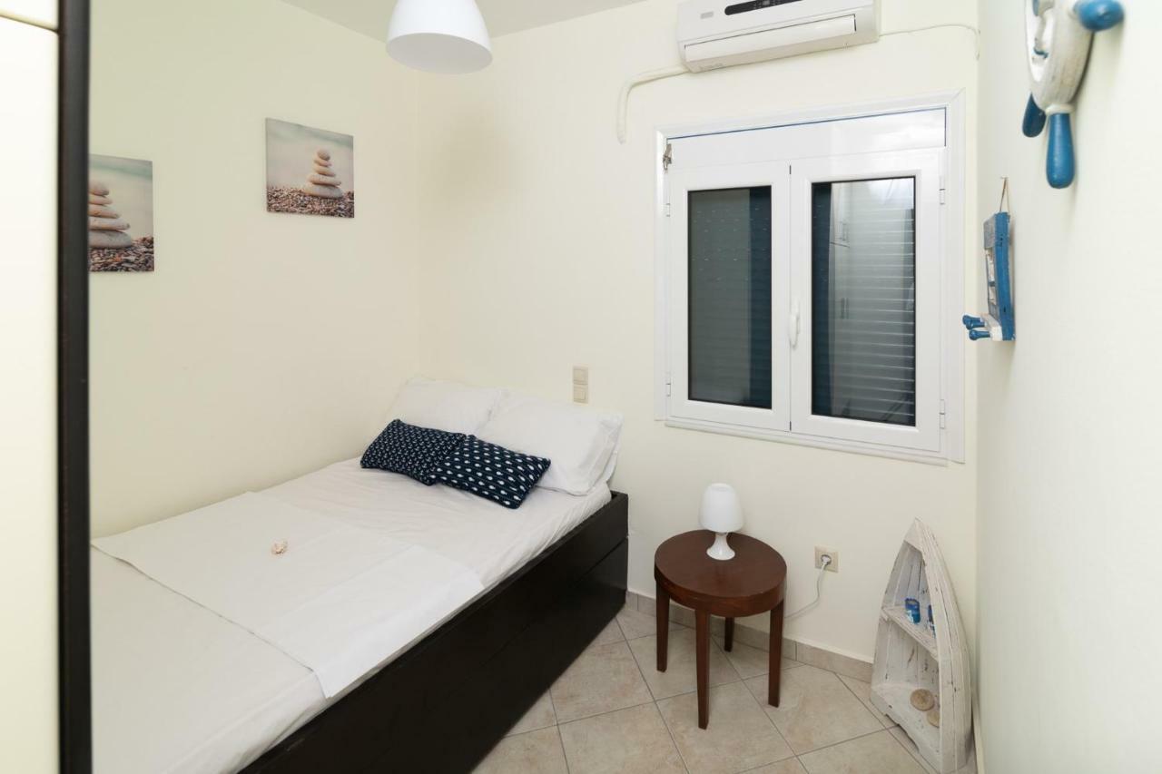 Seaview Flat Steps To The Beach Karavostasi  Exterior photo